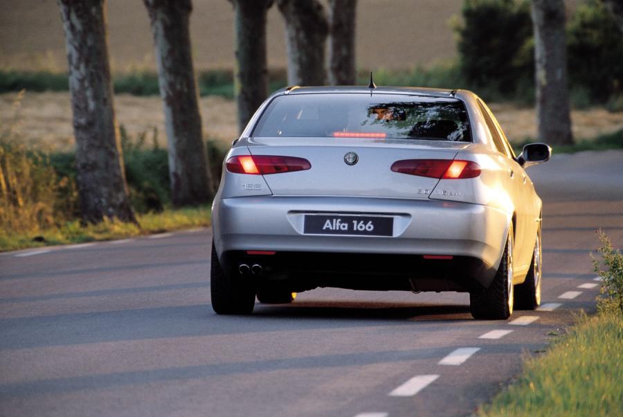 Alfa Romeo 166 (936) 1998 года  (фото 49 из 73)
